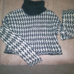 RARE United Colors of Benetton Wool Cropped Sweater